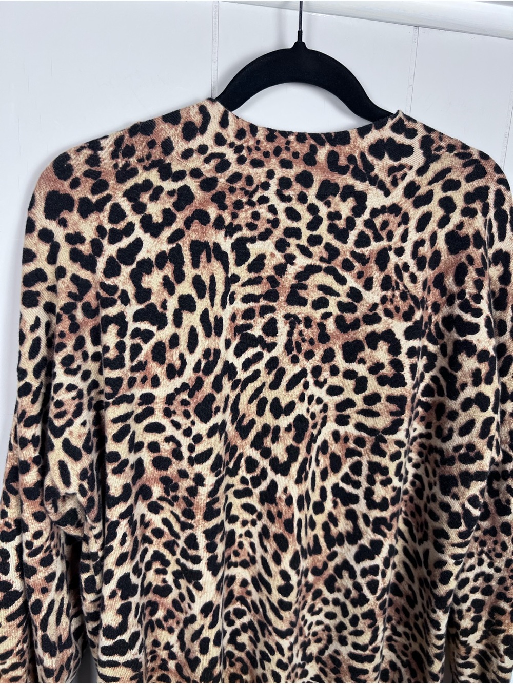 Chico’s Leopard Sweater Tunic V-Neck Long Length Soft Size XL - Picture 6 of 12